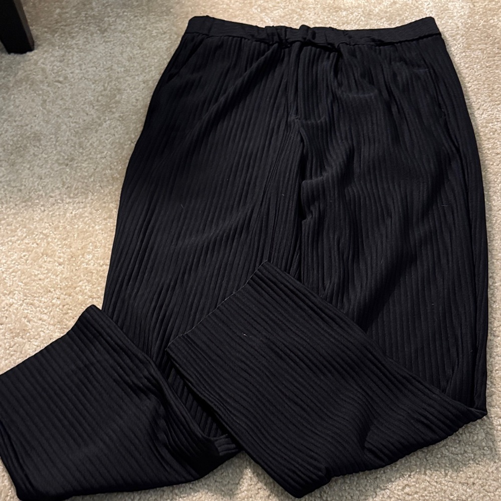 Zara Men's Black Corduroy Pants